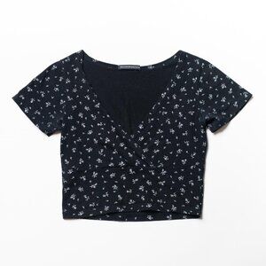 brandy melville "amara top" in navy blue w/ floral pattern
